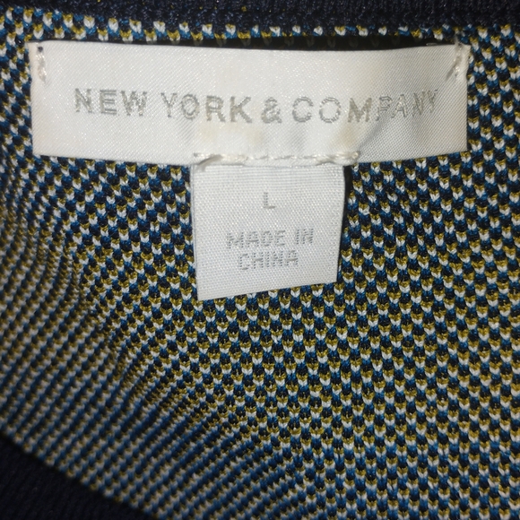 New York & Company Men's Blue and Yellow Crewneck Sweater - Picture 1 of 3